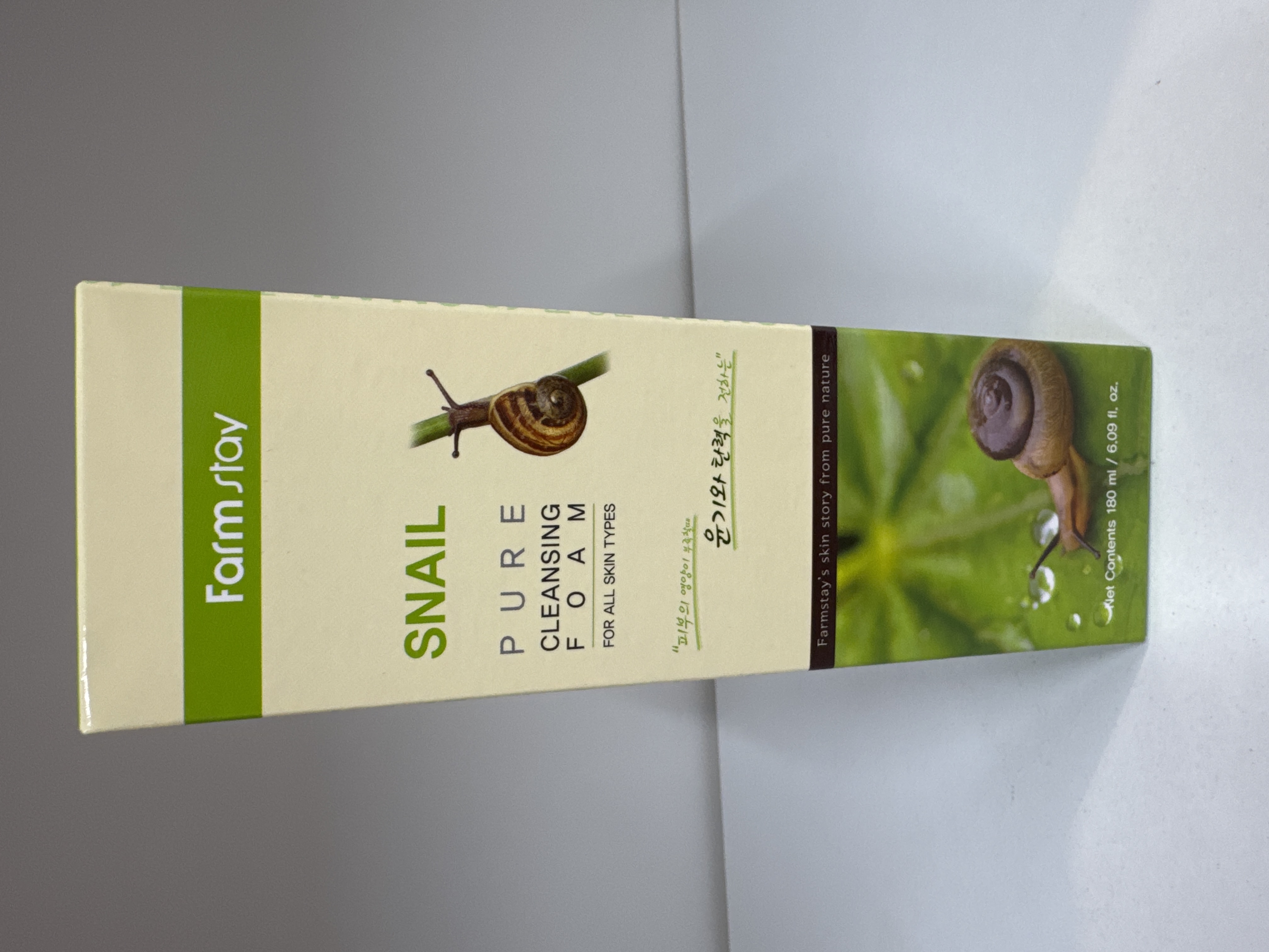 Farm sfay SNAIL PURE CLEANSING FOAM / FOR ALL TYPES