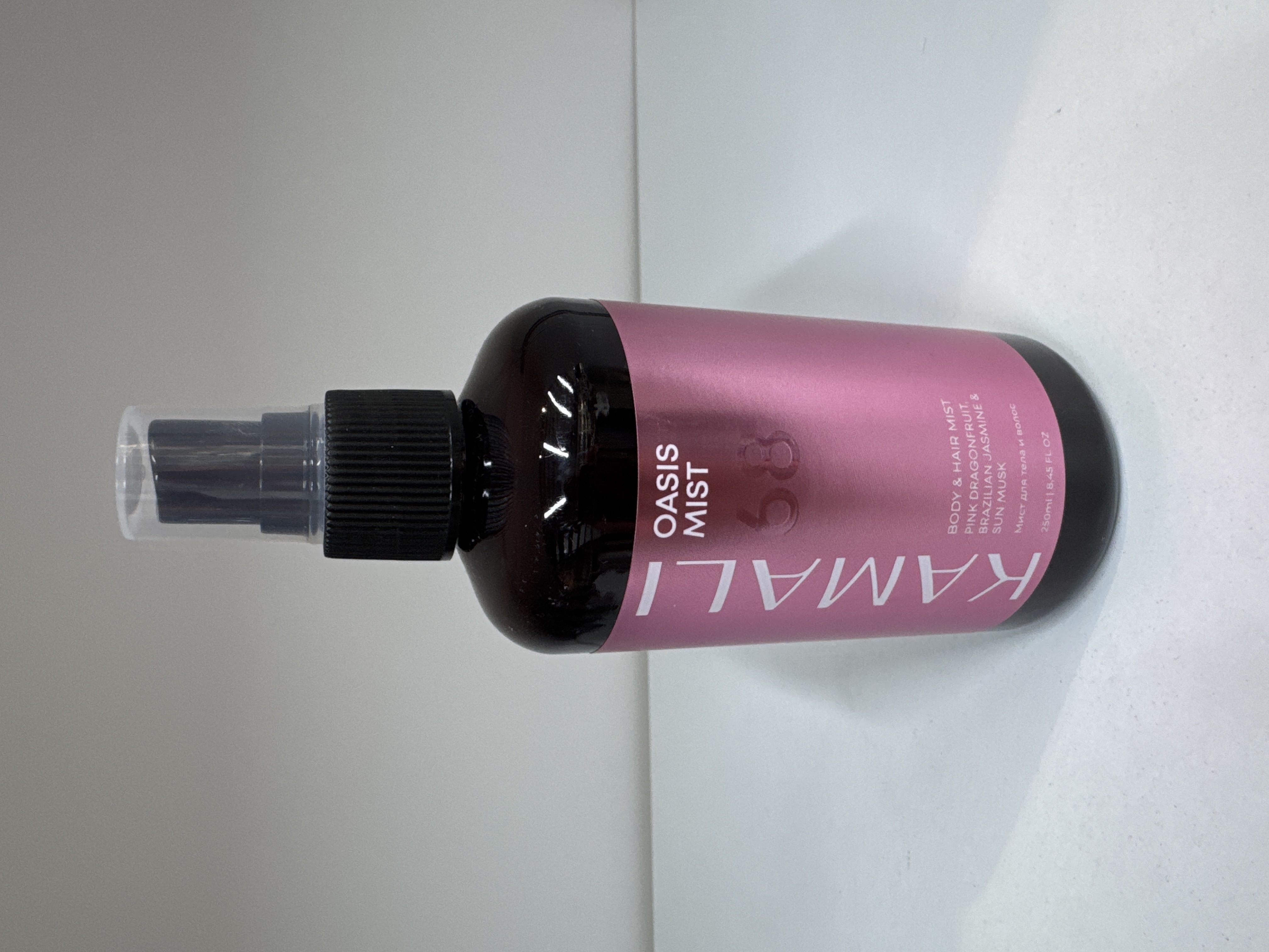 KAMALI OASIS MIST 68 / BODY & HAIR MIST / PINK DPAGONFRUIT, BRAZILIAN JASMINE & SUN MUSK / МИСТ для тела и волос