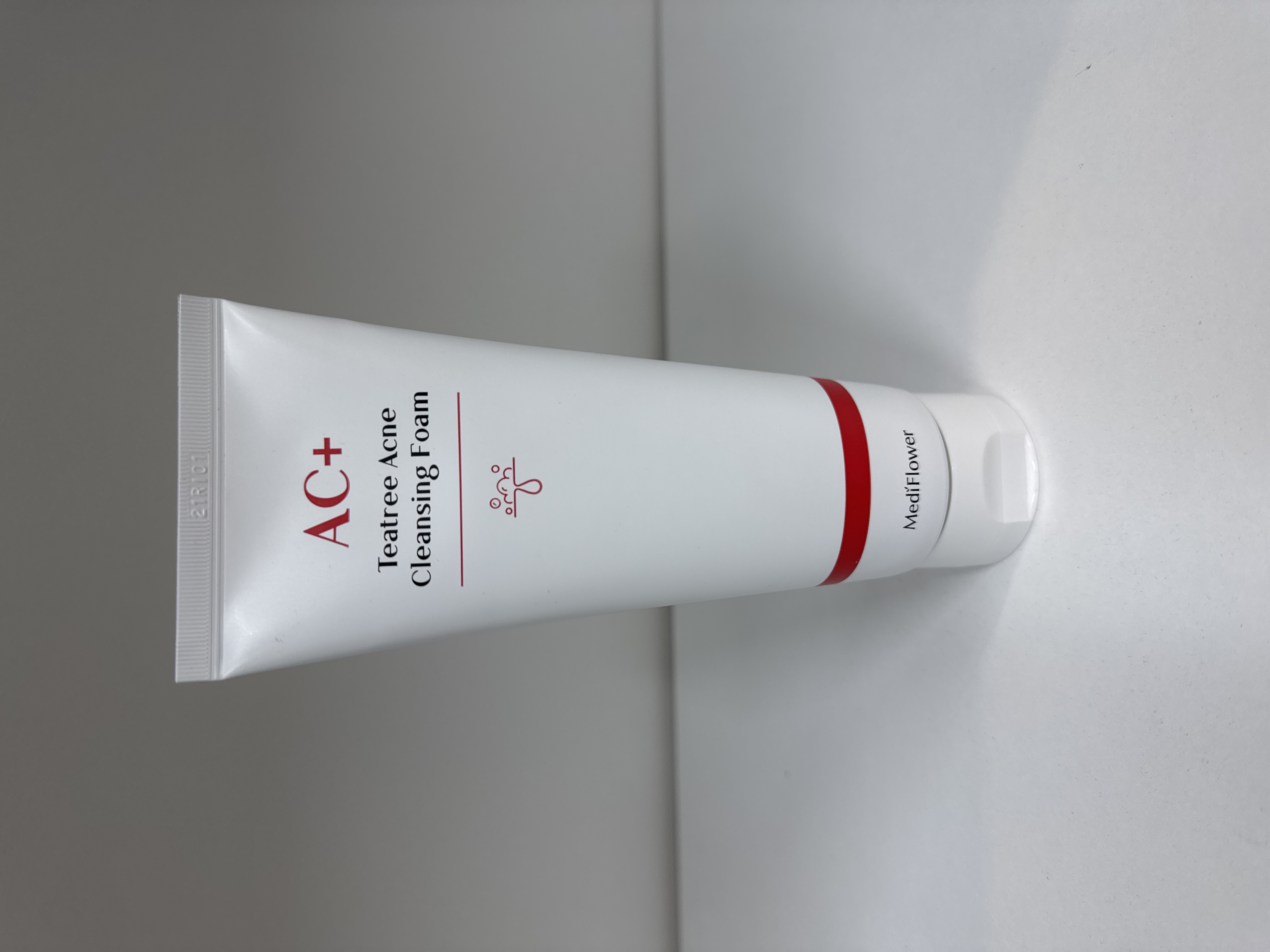 Пенка для умывания / AC+ Teatree Acne Cleansing Foam