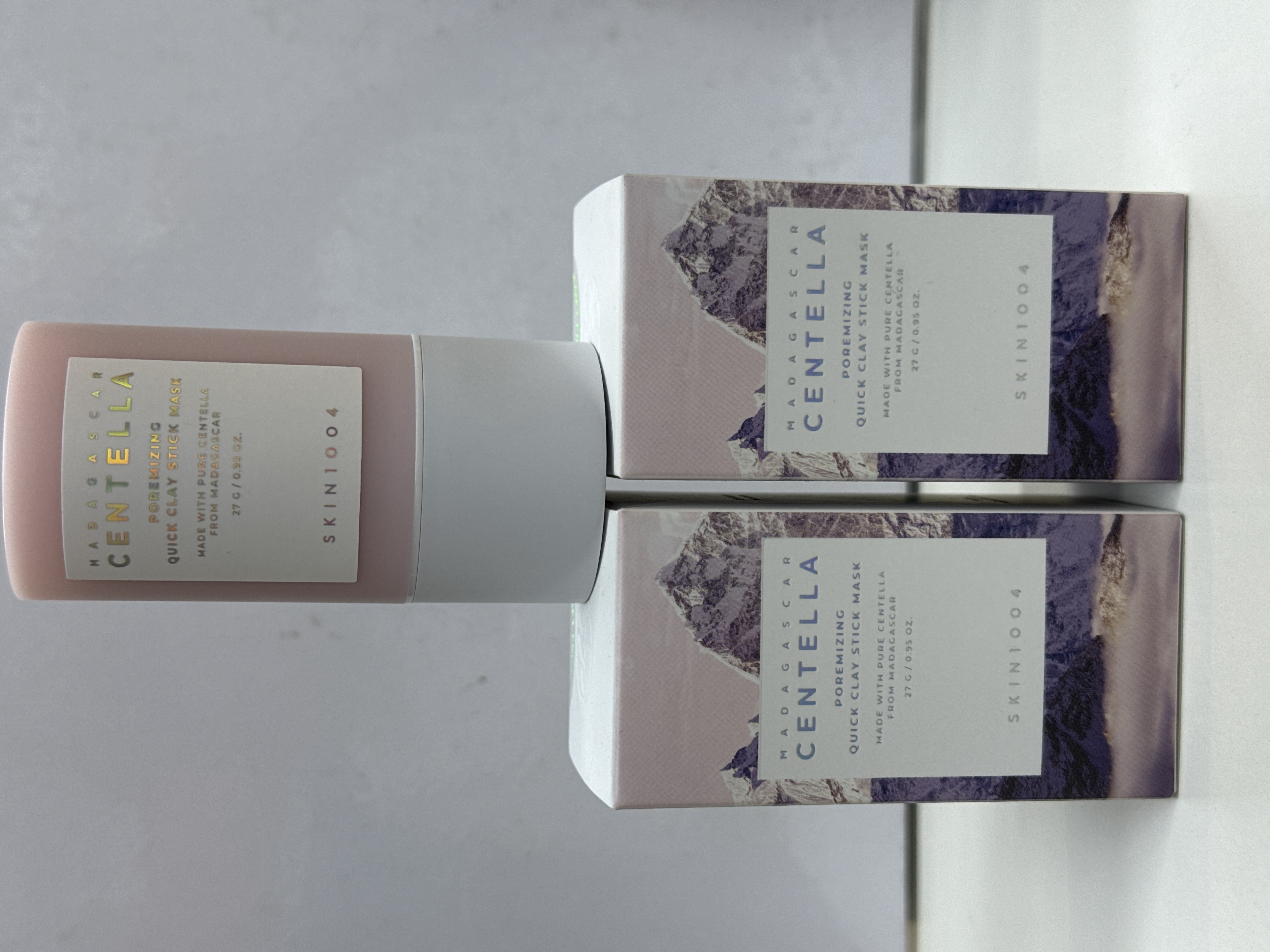 MADAGAGASKAR CENTELLA POREMIZING QUCK CLAY STICK MASK