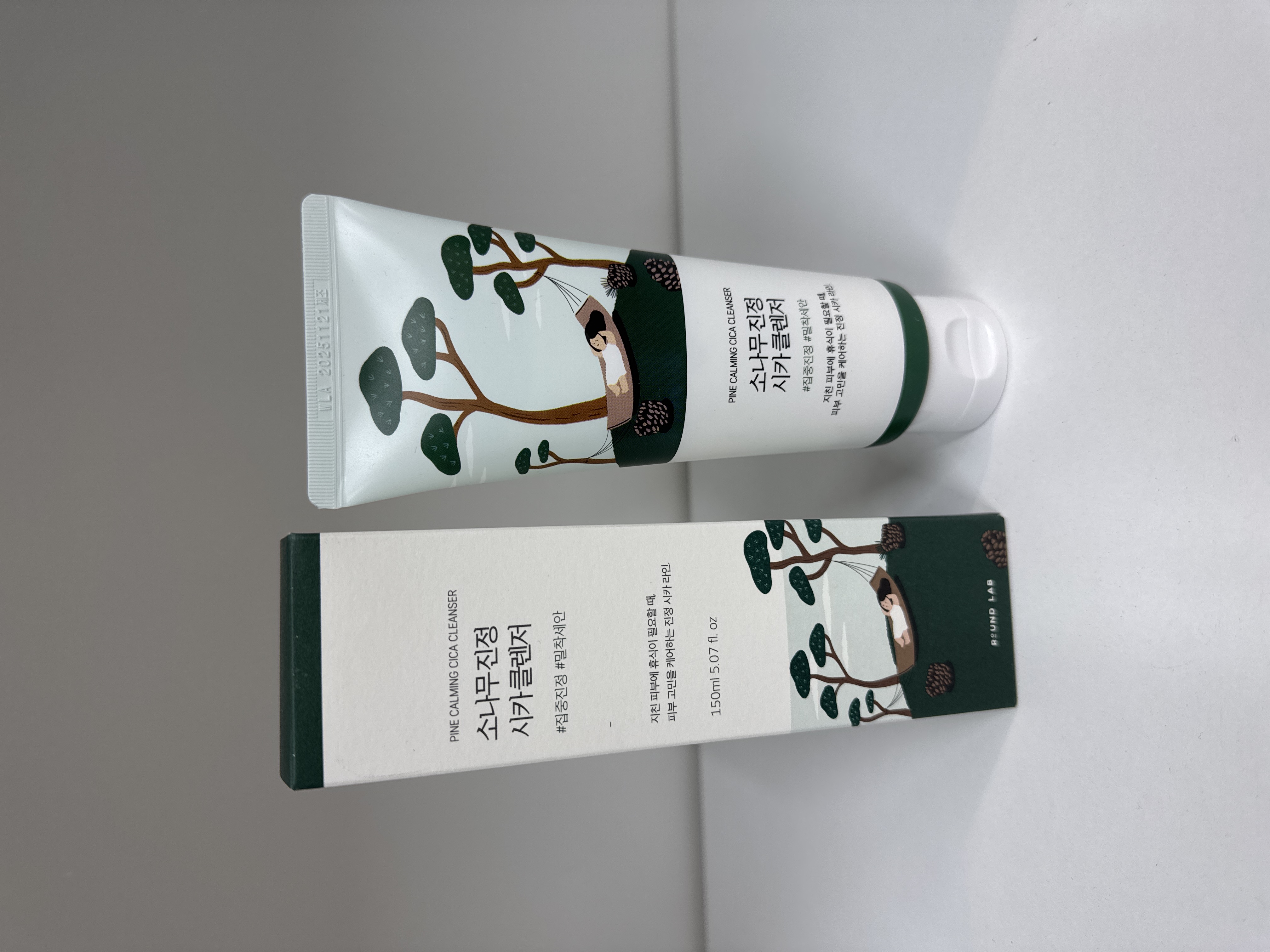 ROUND LAB PINE CALMING CICA CLEANSER