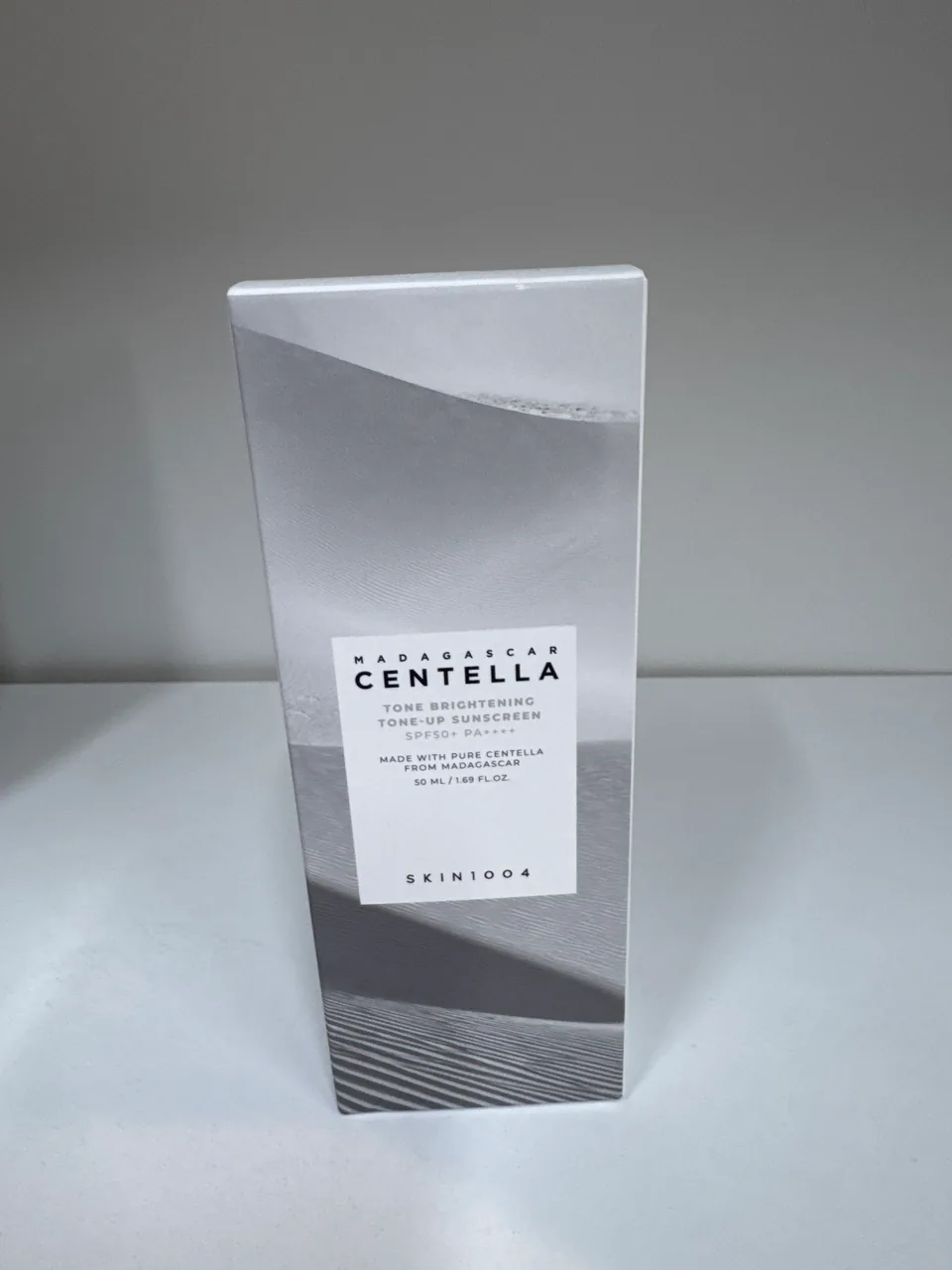 SKIN 1004 CENTELLA TONE BRIGHTENING TONE - UP SUNSCREEN SPF 50+ PA++++