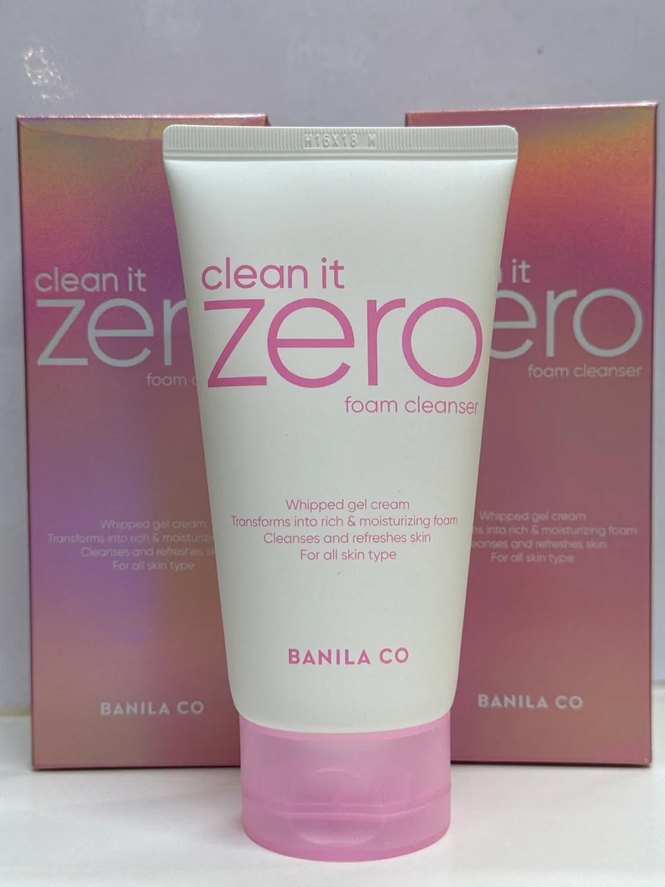 BANILA CO clean it  ZERO foam cleanser