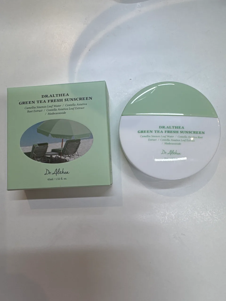 DR. ALTHEA GREEN TEA FRESH SUNSCREEN SPF 50+ PA++++