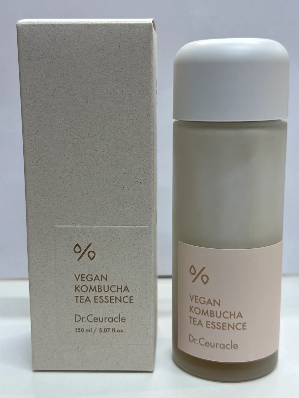 Dr. Ceuracle   % VEGAN  KOMBUCHA TEA ESSENCE