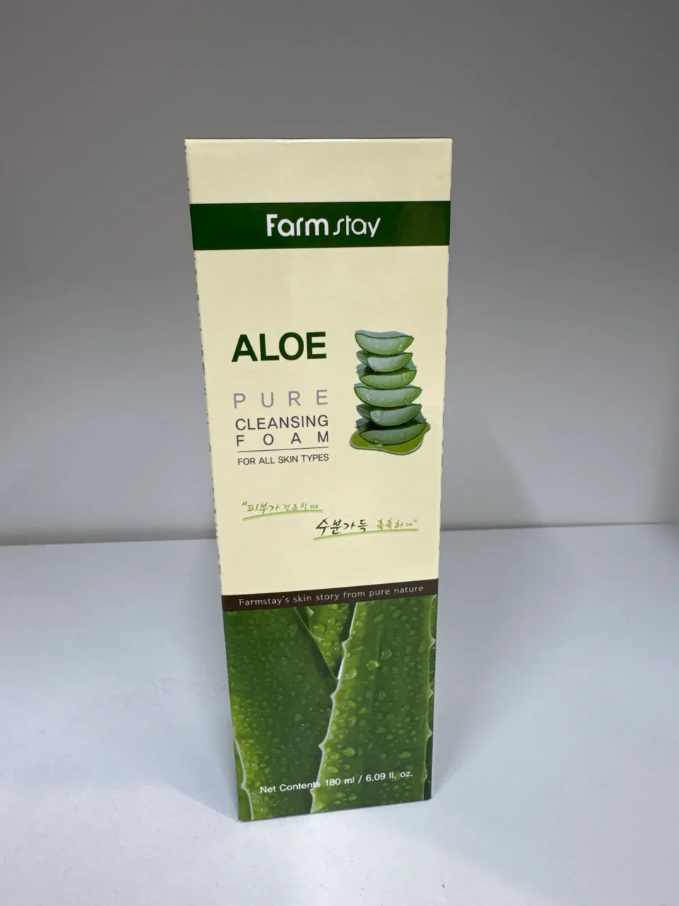 FARM stay ALOE PURE CLEANSING FOAM