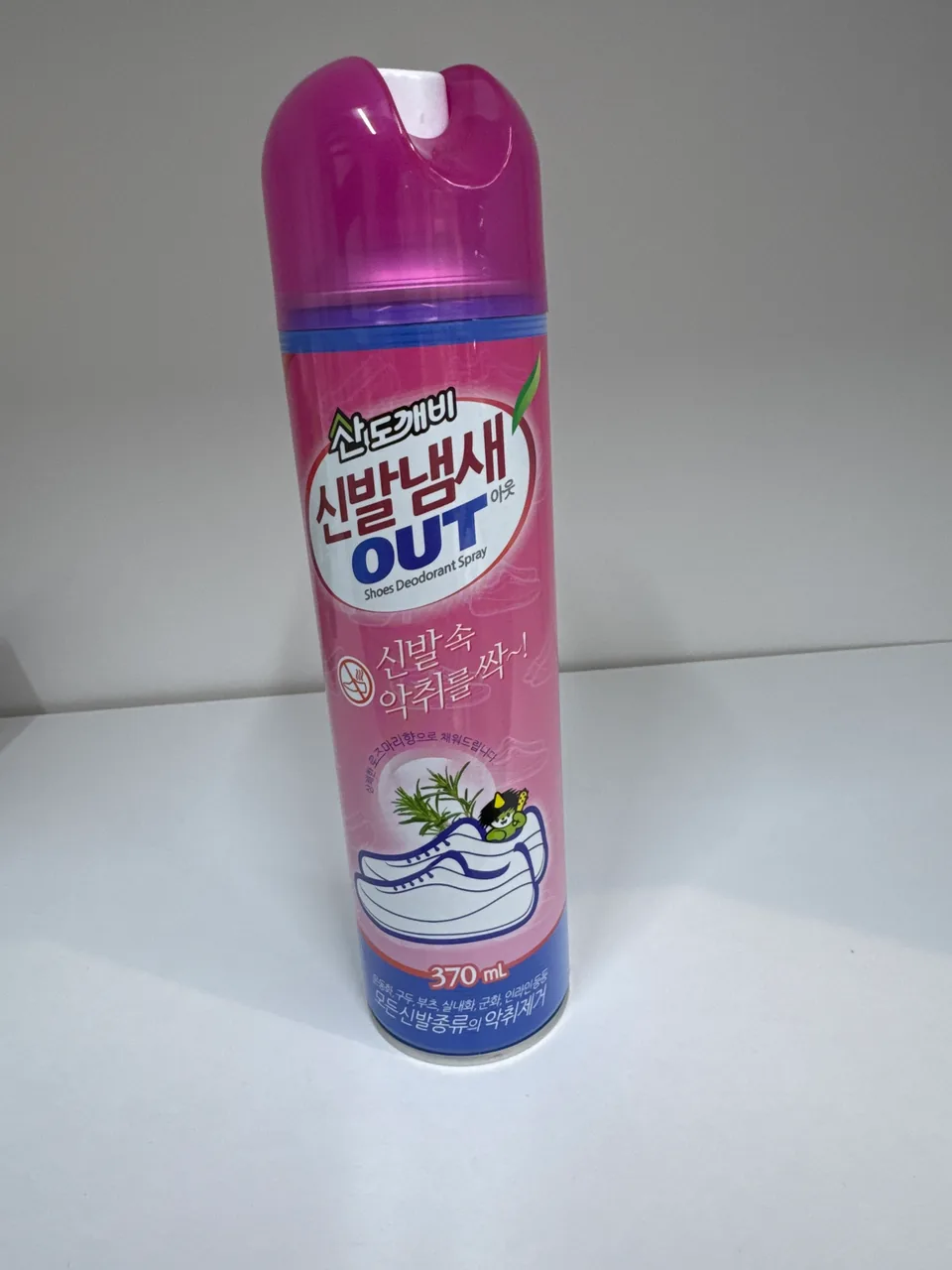 Дезодорант спрей устранитель запаха для обуви Out shoes deodarant spray