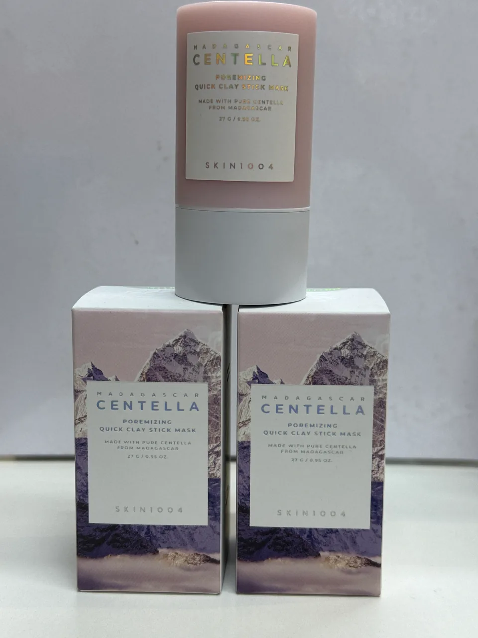 MADAGAGASKAR CENTELLA POREMIZING QUCK CLAY STICK MASK