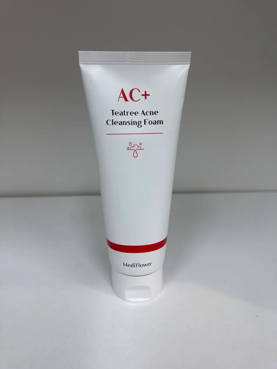 Пенка для умывания / AC+ Teatree Acne Cleansing Foam