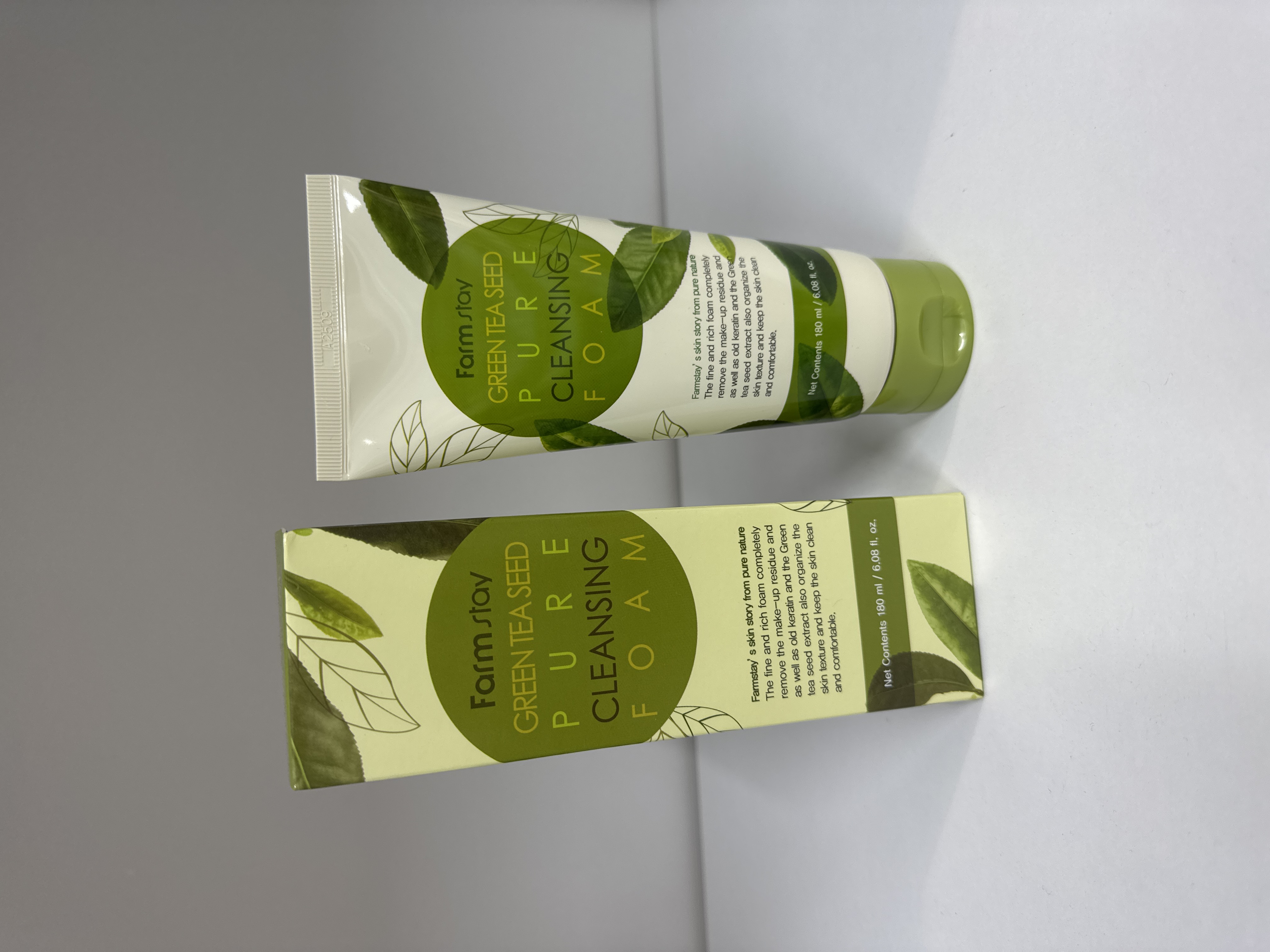 Farm stay GREEN TEA SEED PURE CLEASING FOAM ОЧИЩАЮЩАЯ ПЕНКА ДЛЯ ЛИЦА