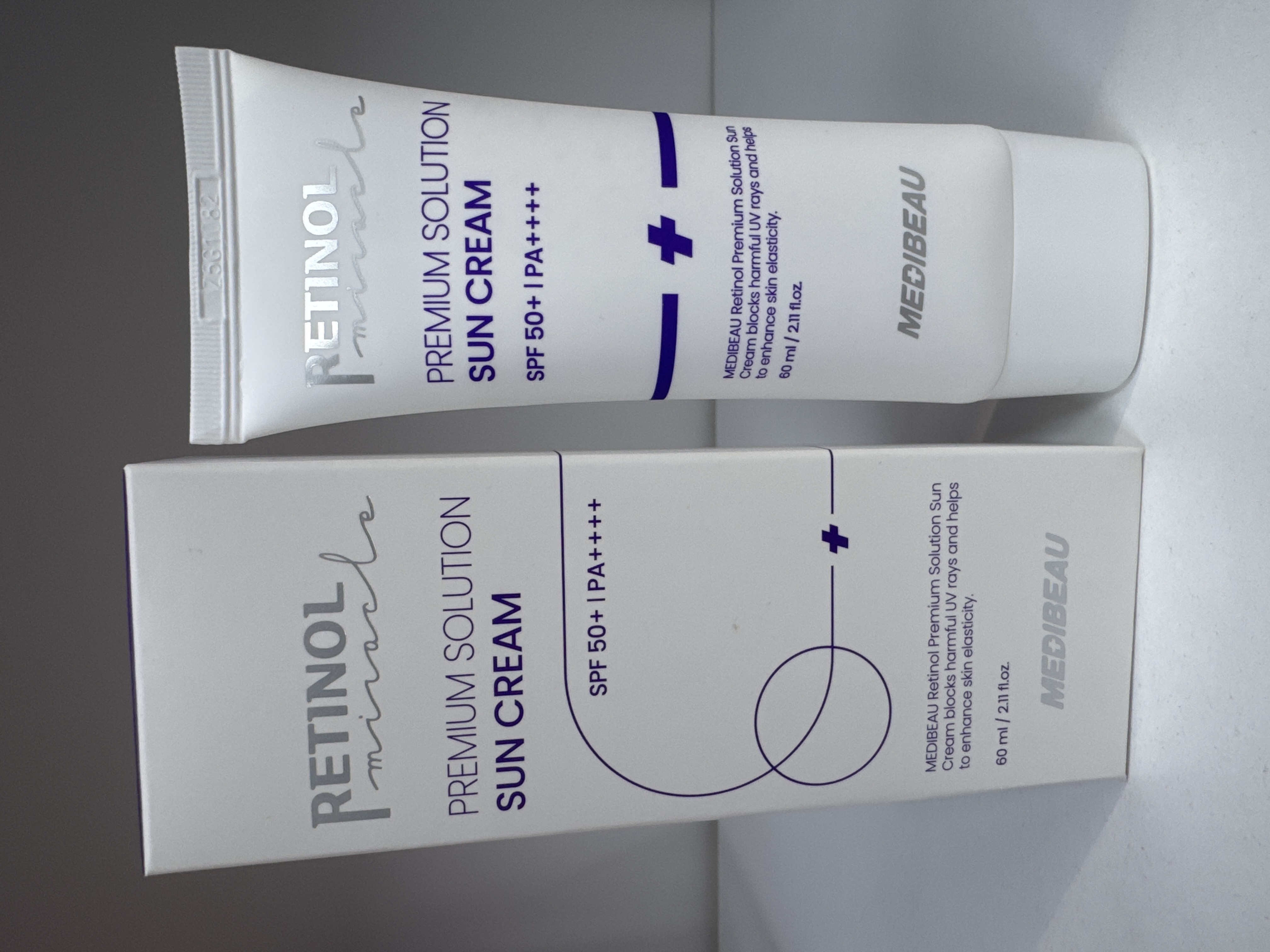 MEDIBEAU RETINOL PREMIUM SOLUTION SUN CREAM SPF 50 + PA++++